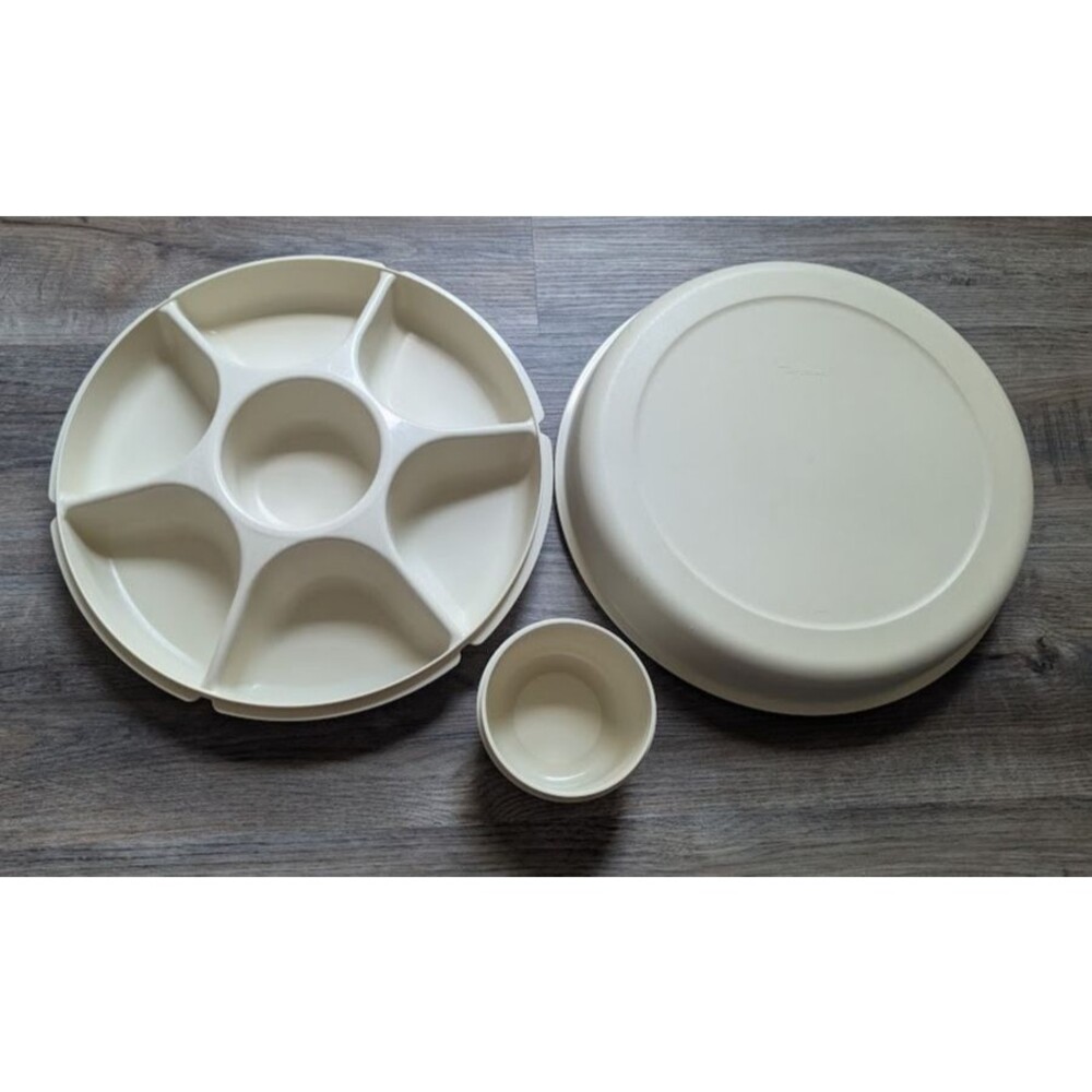 Vintage 3 Piece Set Tupperware Veggie Tray with Dip Bowl #1665-3,1666-3,1667-2